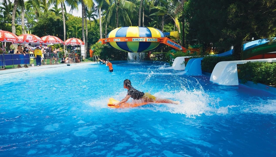Công viên Nước Đầm Sen sôi động chuỗi hoạt động dịp 30/4 – 1/5, giá không đổi Công viên Nước Đầm Sen sôi động chuỗi hoạt động dịp 30/4 – 1/5, giá không đổi