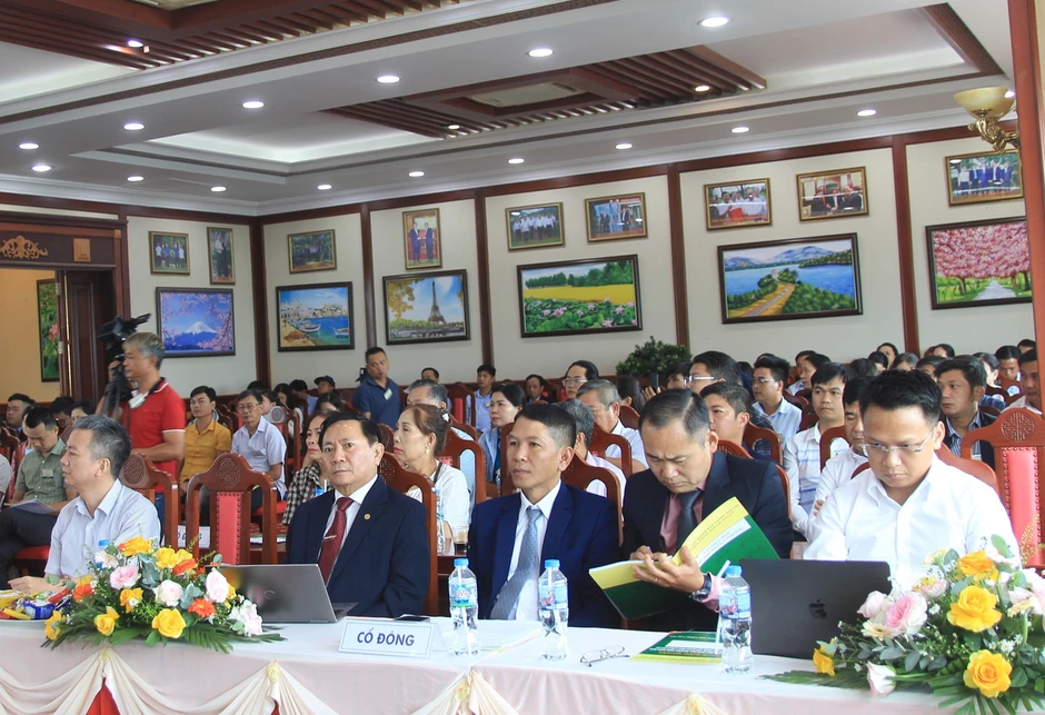 Cột mốc quan trọng tại Đại hội đồng của Tập đoàn Đức Long Gia Lai Cột mốc quan trọng tại Đại hội đồng của Tập đoàn Đức Long Gia Lai