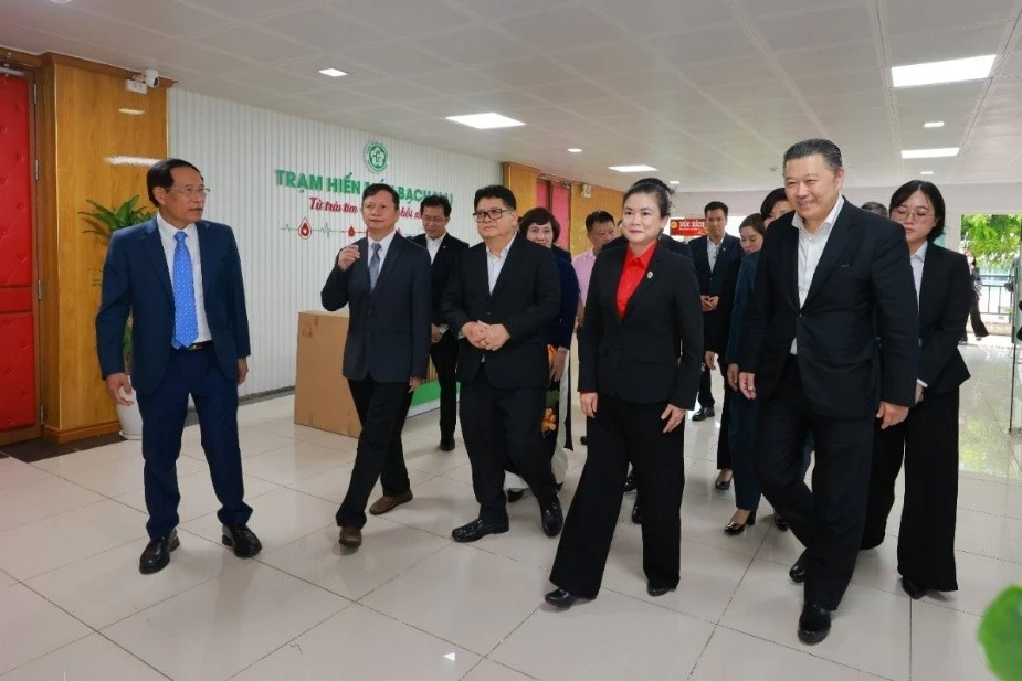 C.P. Việt Nam và Bệnh viện Bạch Mai hợp tác dài hạn vì người bệnh và cộng đồng