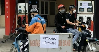 Cửa hàng xăng dầu tự ý ngừng, bán nhỏ giọt có thể bị phạt bao nhiêu?