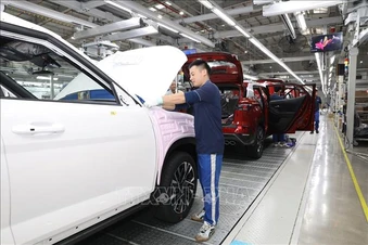 Cung vượt cầu - thị trường ô tô giảm giá kỷ lục