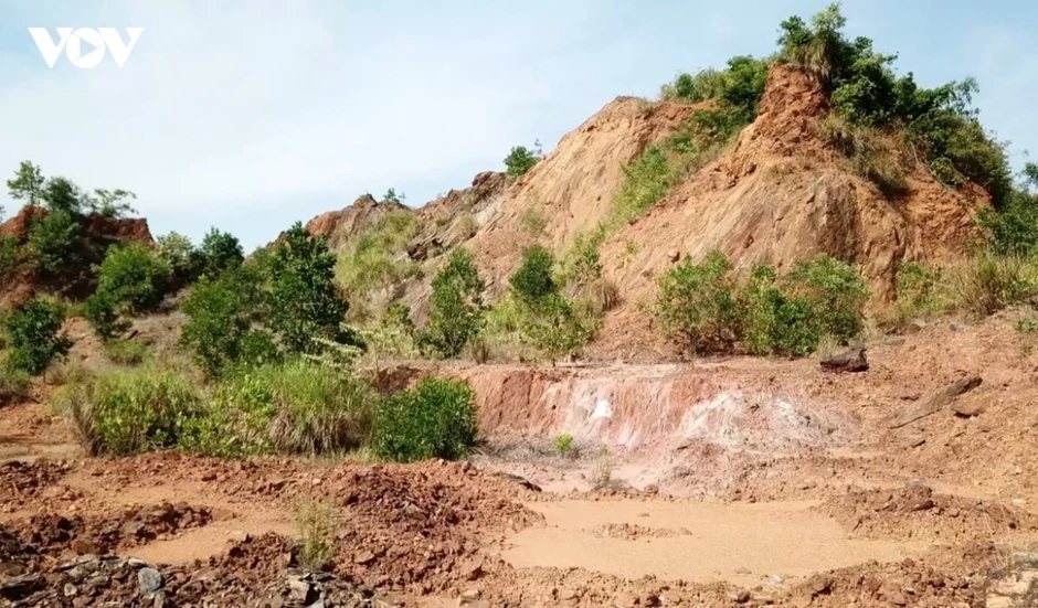 Đà Nẵng: Doanh nghiệp khai thác mỏ khoáng sản hết giấy phép nhưng không hoàn thổ