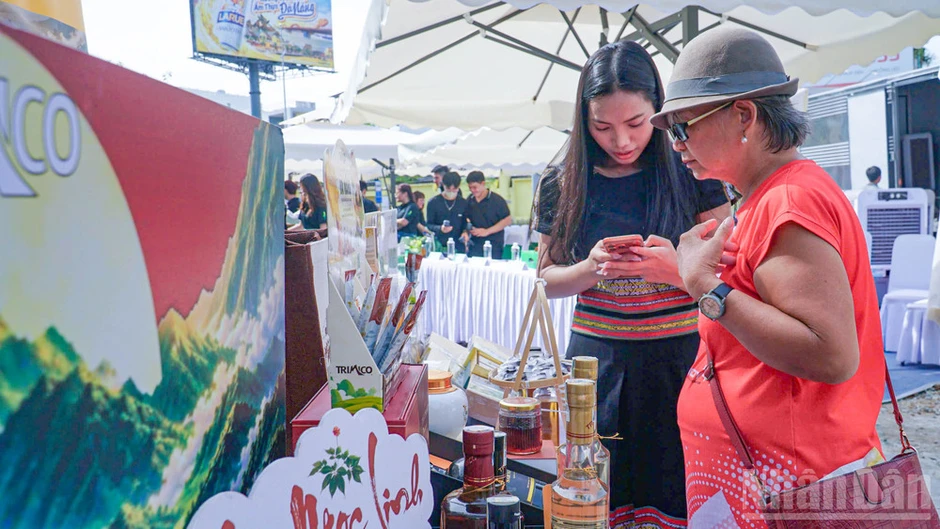 Đà Nẵng: Đưa sản phẩm OCOP và Chợ Cồn lên nền tảng số Đà Nẵng: Đưa sản phẩm OCOP và Chợ Cồn lên nền tảng số