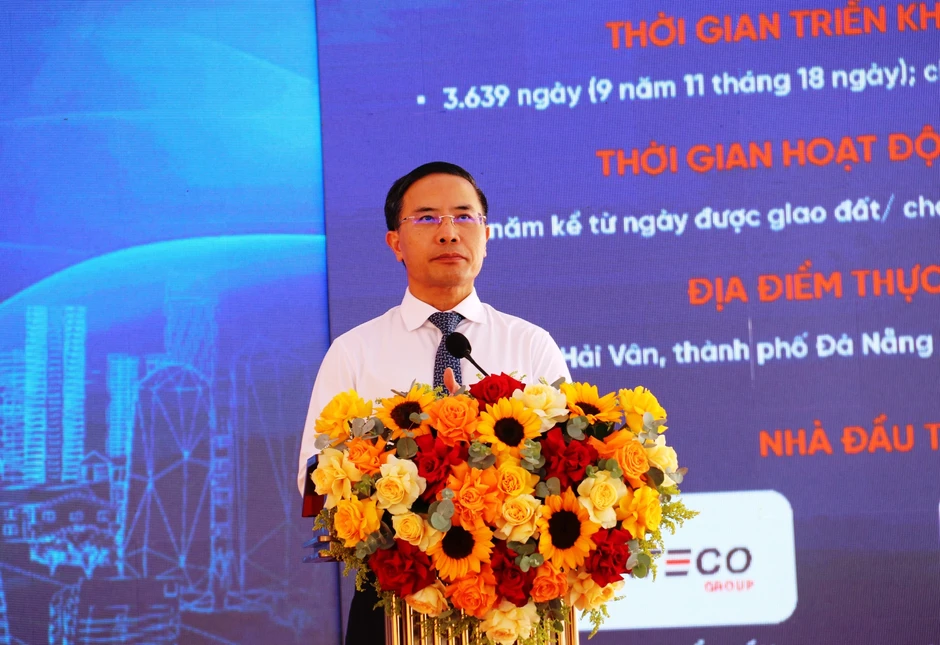 Đà Nẵng khởi động ‘siêu dự án’ cảng container hơn 45.000 tỉ đồng Đà Nẵng khởi động ‘siêu dự án’ cảng container hơn 45.000 tỉ đồng