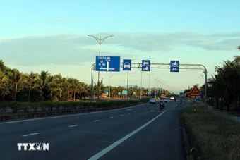 Đà Nẵng thống nhất xây dựng tuyến cao tốc nội thị kết nối Chu Lai