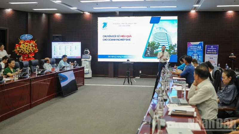 Đà Nẵng triển khai chính sách hỗ trợ chuyển đổi số cho doanh nghiệp nhỏ và vừa Đà Nẵng triển khai chính sách hỗ trợ chuyển đổi số cho doanh nghiệp nhỏ và vừa