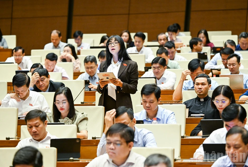 Đại biểu Quốc hội đề xuất siết giám sát tài sản mã hóa để kiểm soát rủi ro rửa tiền Đại biểu Quốc hội đề xuất siết giám sát tài sản mã hóa để kiểm soát rủi ro rửa tiền