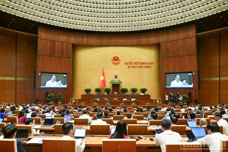 Đại biểu Quốc hội quan ngại khi phần lớn tín dụng chảy vào bất động sản đầu cơ Đại biểu Quốc hội quan ngại khi phần lớn tín dụng chảy vào bất động sản đầu cơ