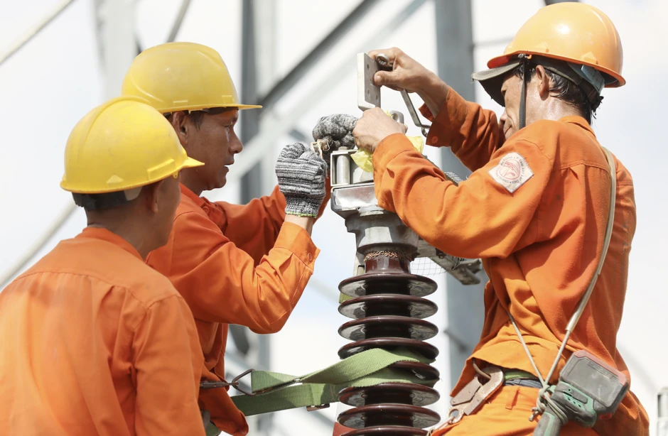 Đại gia kín tiếng ngồi ghế chủ tịch Hóa chất Đức Giang; VinFast tái cấu trúc Đại gia kín tiếng ngồi ghế chủ tịch Hóa chất Đức Giang; VinFast tái cấu trúc