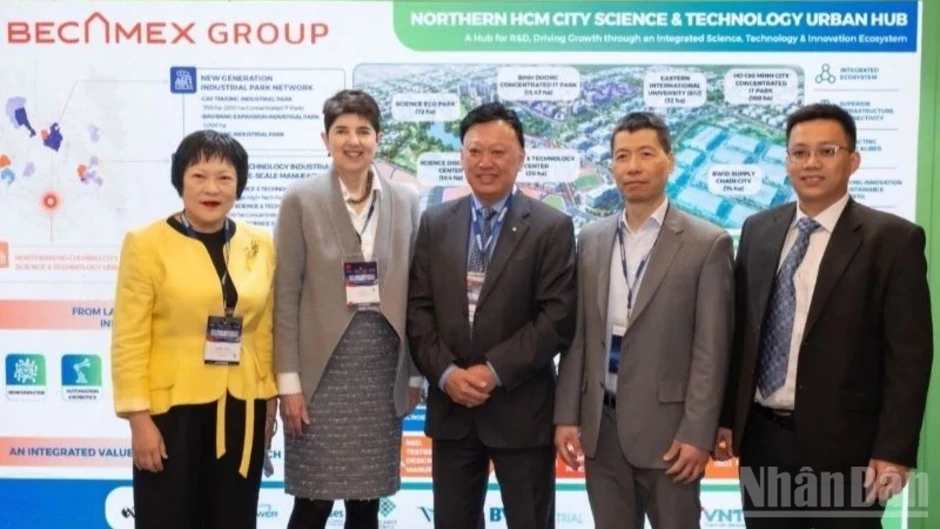 Đại học Monash và Tập đoàn Becamex mở rộng hợp tác khoa học-công nghệ
