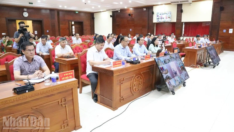Đắk Lắk đẩy mạnh cải cách hành chính và cải thiện môi trường đầu tư kinh doanh để bứt phá Đắk Lắk đẩy mạnh cải cách hành chính và cải thiện môi trường đầu tư kinh doanh để bứt phá