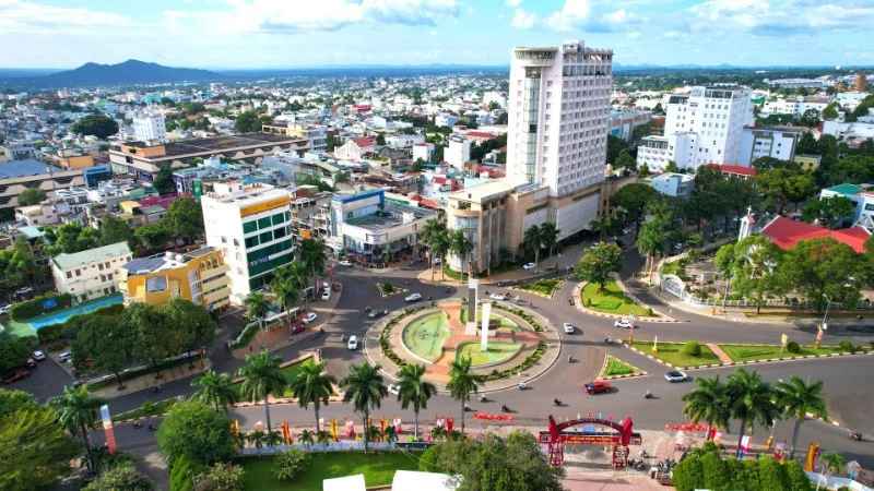 Đắk Lắk đẩy mạnh cải cách hành chính và cải thiện môi trường đầu tư kinh doanh để bứt phá Đắk Lắk đẩy mạnh cải cách hành chính và cải thiện môi trường đầu tư kinh doanh để bứt phá
