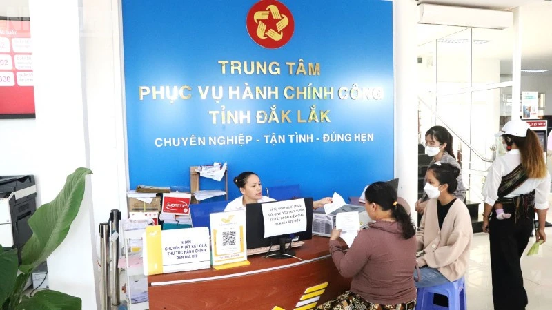 Đắk Lắk đẩy mạnh cải cách hành chính và cải thiện môi trường đầu tư kinh doanh để bứt phá Đắk Lắk đẩy mạnh cải cách hành chính và cải thiện môi trường đầu tư kinh doanh để bứt phá