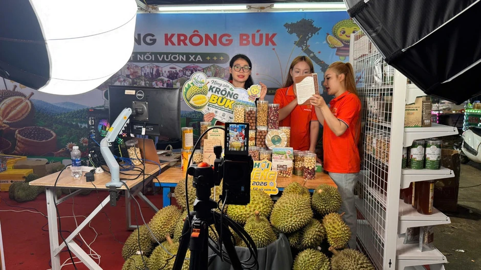 Đắk Lắk: Hoạt động livestream có hơn 5.570 đơn hàng chốt mua hơn 27,8 tấn sầu riêng Đắk Lắk: Hoạt động livestream có hơn 5.570 đơn hàng chốt mua hơn 27,8 tấn sầu riêng