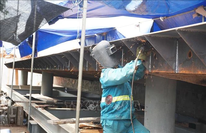 Đảm bảo ngăn mặn, thoát lũ khi sửa chữa đập Thảo Long trên sông Hương Đảm bảo ngăn mặn, thoát lũ khi sửa chữa đập Thảo Long trên sông Hương