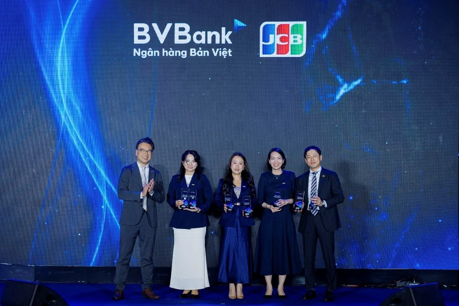Dẫn đầu phát hành & chi tiêu thẻ JCB - BVBank ghi dấu ấn hoạt động thẻ 2025 với 7 giải thưởng quan trọng Dẫn đầu phát hành & chi tiêu thẻ JCB - BVBank ghi dấu ấn hoạt động thẻ 2025 với 7 giải thưởng quan trọng