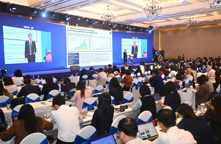 Dân trí tổ chức ESG Company Tour 2026: Lời giải chuyển đổi xanh cho SME Dân trí tổ chức ESG Company Tour 2026: Lời giải chuyển đổi xanh cho SME