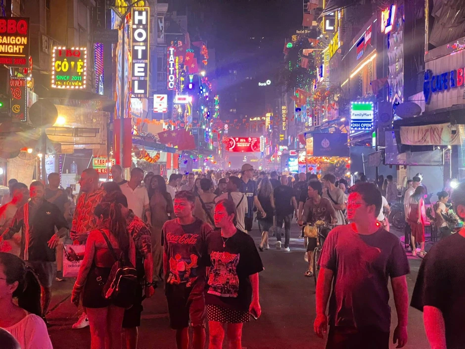 Đánh thức kinh tế đêm TP Hồ Chí Minh - Bài cuối: Cần một 'nhạc trưởng' cho nền kinh tế không ngủ Đánh thức kinh tế đêm TP Hồ Chí Minh - Bài cuối: Cần một 'nhạc trưởng' cho nền kinh tế không ngủ