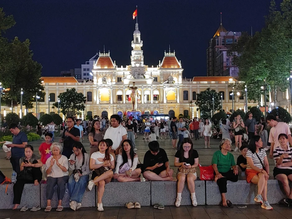 Đánh thức kinh tế đêm TP Hồ Chí Minh - Bài cuối: Cần một 'nhạc trưởng' cho nền kinh tế không ngủ Đánh thức kinh tế đêm TP Hồ Chí Minh - Bài cuối: Cần một 'nhạc trưởng' cho nền kinh tế không ngủ