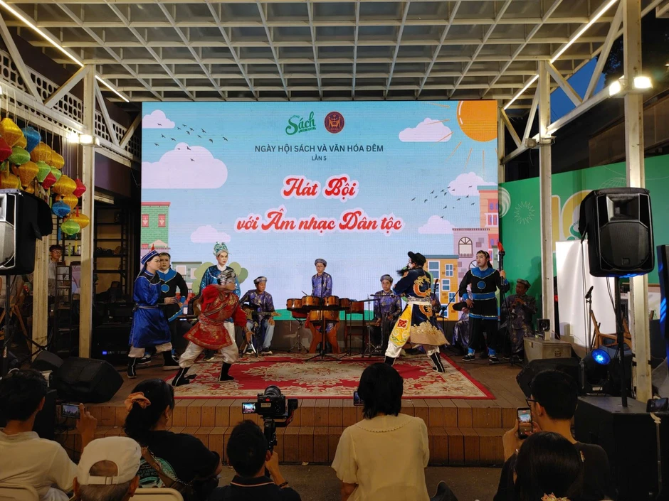 Đánh thức kinh tế đêm TP Hồ Chí Minh - Bài cuối: Cần một 'nhạc trưởng' cho nền kinh tế không ngủ Đánh thức kinh tế đêm TP Hồ Chí Minh - Bài cuối: Cần một 'nhạc trưởng' cho nền kinh tế không ngủ