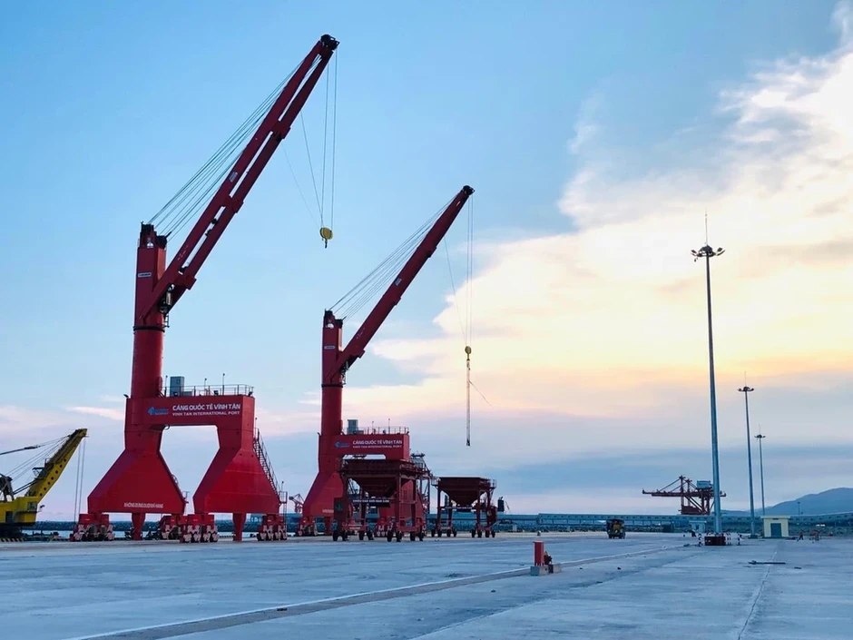 Đặt khu thương mại tự do cạnh sân bay hay cảng biển ở Lâm Đồng? Đặt khu thương mại tự do cạnh sân bay hay cảng biển ở Lâm Đồng?