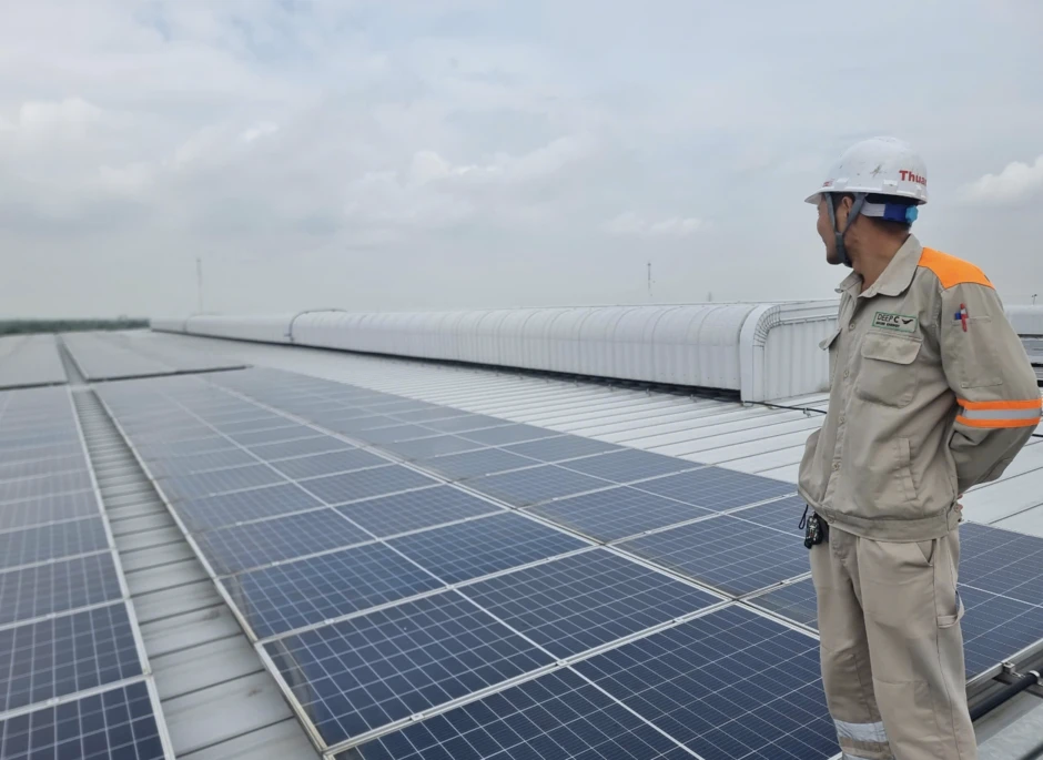 Đầu tư cả trăm tỷ, doanh nghiệp tiết lộ lý do chạy đua lắp điện mặt trời mái nhà Đầu tư cả trăm tỷ, doanh nghiệp tiết lộ lý do chạy đua lắp điện mặt trời mái nhà