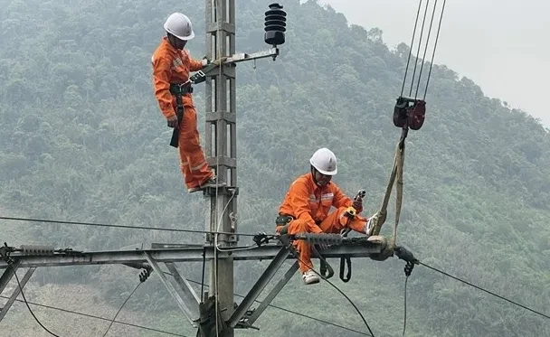 Đẩy mạnh tiết kiệm điện từ vận hành sản xuất Đẩy mạnh tiết kiệm điện từ vận hành sản xuất
