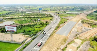 Đẩy nhanh tiến độ các dự án đường bộ cao tốc khu vực Đông Nam Bộ và Tây Nam Bộ