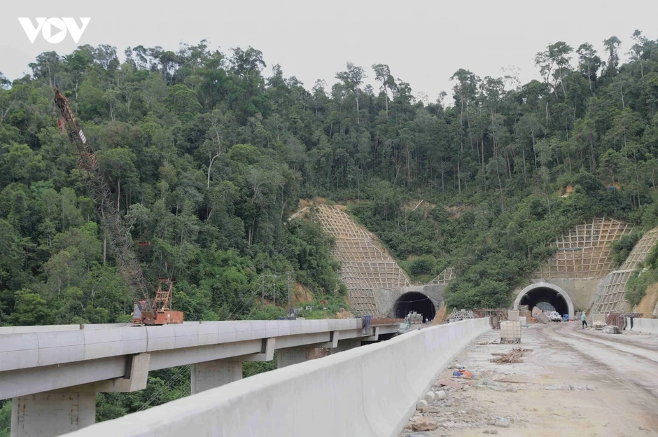 Đẩy nhanh tiến độ Dự án thành phần 2 cao tốc Khánh Hoà – Buôn Ma Thuột Đẩy nhanh tiến độ Dự án thành phần 2 cao tốc Khánh Hoà – Buôn Ma Thuột