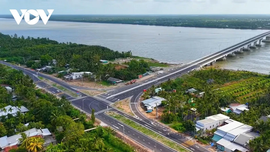 Đẩy nhanh tiến độ thi công cầu Đại Ngãi 1 sớm đưa công trình vào sử dụng Đẩy nhanh tiến độ thi công cầu Đại Ngãi 1 sớm đưa công trình vào sử dụng