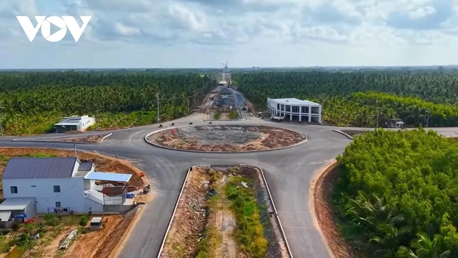 Đẩy nhanh tiến độ thi công cầu Đại Ngãi 1 sớm đưa công trình vào sử dụng Đẩy nhanh tiến độ thi công cầu Đại Ngãi 1 sớm đưa công trình vào sử dụng