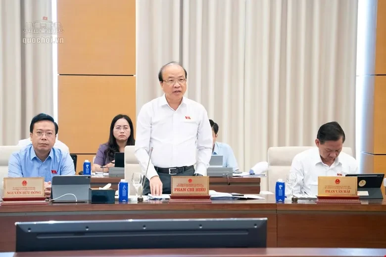 Đề nghị không luật hóa cơ chế đặc thù, bảo đảm tính thị trường trong mua bán điện Đề nghị không luật hóa cơ chế đặc thù, bảo đảm tính thị trường trong mua bán điện