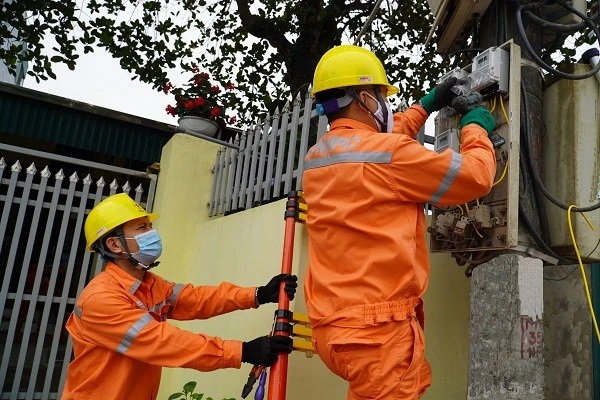 Đề xuất áp dụng giá điện mới giờ cao điểm, thấp điểm trong tháng 6