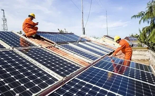 Đề xuất bố trí ngân sách Nhà nước thực hiện chính sách hỗ trợ về điện mặt trời mái nhà Đề xuất bố trí ngân sách Nhà nước thực hiện chính sách hỗ trợ về điện mặt trời mái nhà