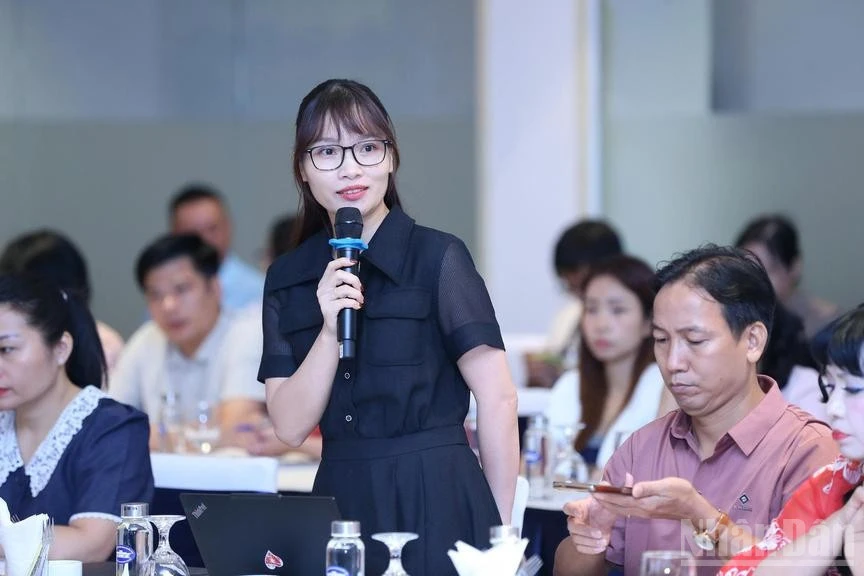 Đề xuất điều chỉnh cắt giảm thủ tục hành chính, tạo thuận lợi cho hoạt động đầu tư, kinh doanh bất động sản Đề xuất điều chỉnh cắt giảm thủ tục hành chính, tạo thuận lợi cho hoạt động đầu tư, kinh doanh bất động sản