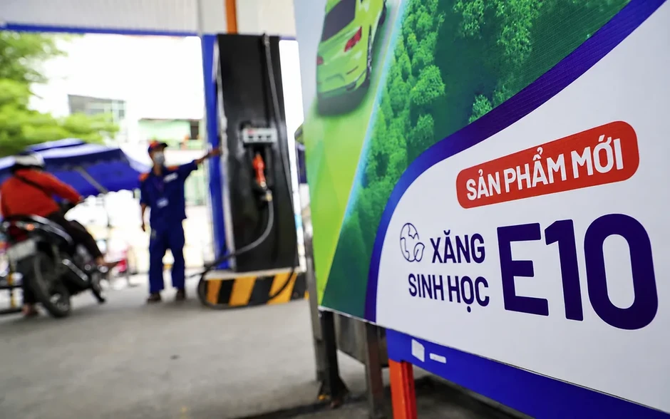 Đề xuất doanh nghiệp tự quyết định giá bán xăng dầu