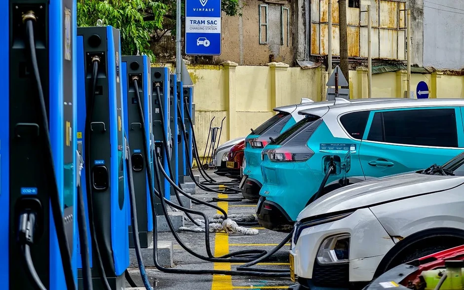 Đề xuất loạt quy chuẩn về trụ sạc, trạm sạc xe điện Đề xuất loạt quy chuẩn về trụ sạc, trạm sạc xe điện