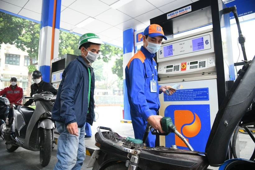 Đề xuất tiếp tục áp thuế nhập khẩu xăng dầu 0%: Giải pháp ổn định thị trường và hỗ trợ doanh nghiệp Đề xuất tiếp tục áp thuế nhập khẩu xăng dầu 0%: Giải pháp ổn định thị trường và hỗ trợ doanh nghiệp