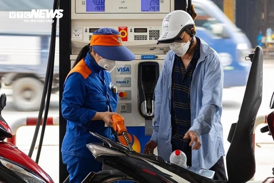Đề xuất tiếp tục giảm thuế nhập khẩu xăng dầu về 0% đến hết 30/6 Đề xuất tiếp tục giảm thuế nhập khẩu xăng dầu về 0% đến hết 30/6