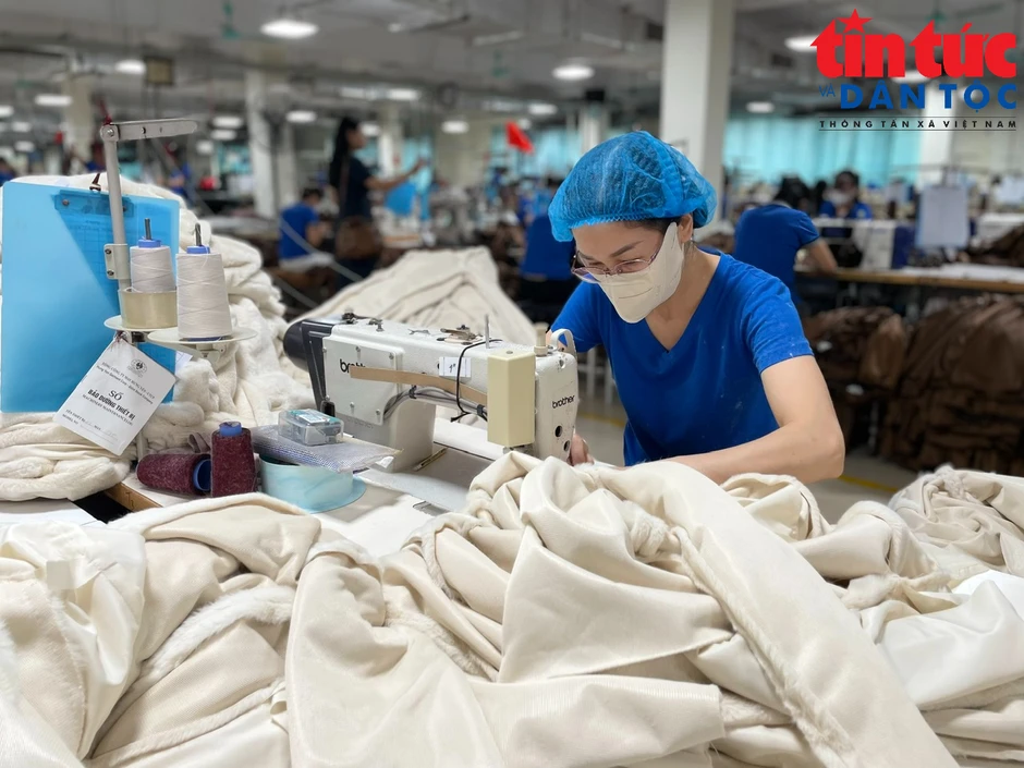 Dệt may chủ động thích ứng với tình hình mới, giữ vững năng lực cạnh tranh Dệt may chủ động thích ứng với tình hình mới, giữ vững năng lực cạnh tranh