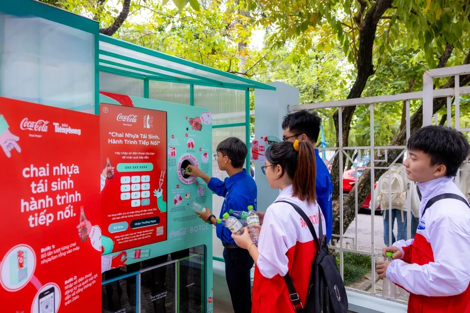 Điểm qua những sáng kiến đóng góp quản lý bao bì tại Việt Nam của Coca-Cola Điểm qua những sáng kiến đóng góp quản lý bao bì tại Việt Nam của Coca-Cola
