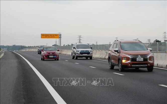 Điểm tin kinh tế Việt Nam nổi bật ngày 12/8/2026 Điểm tin kinh tế Việt Nam nổi bật ngày 12/8/2026