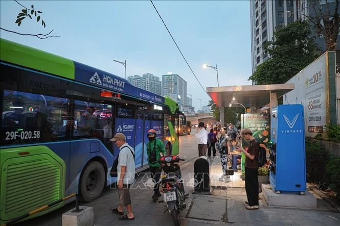 Điểm tin kinh tế Việt Nam nổi bật ngày 17/4/2026 Điểm tin kinh tế Việt Nam nổi bật ngày 17/4/2026