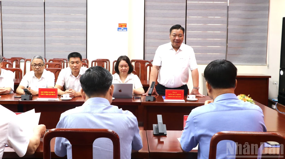 Điện lực miền bắc thực hiện Nghị quyết 70-NQ/TW từ những địa bàn khó khăn nhất Điện lực miền bắc thực hiện Nghị quyết 70-NQ/TW từ những địa bàn khó khăn nhất