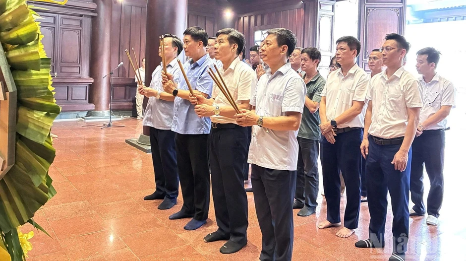 Điện lực miền bắc thực hiện Nghị quyết 70-NQ/TW từ những địa bàn khó khăn nhất Điện lực miền bắc thực hiện Nghị quyết 70-NQ/TW từ những địa bàn khó khăn nhất
