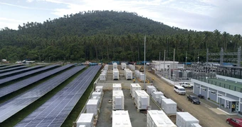 Điện mặt trời, điện gió công suất từ 10MW trở lên phải có hệ thống lưu trữ