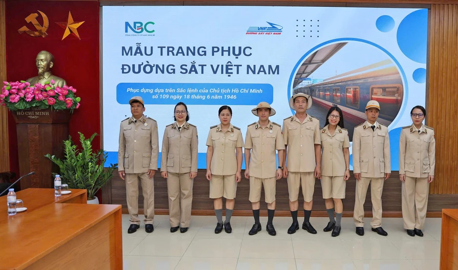 Điều đặc biệt về đồng phục của nhân viên hỏa xa năm 1946 Điều đặc biệt về đồng phục của nhân viên hỏa xa năm 1946