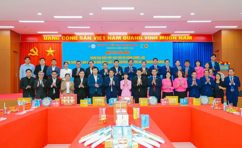 Đoàn đại biểu cấp cao Thủ đô Viêng Chăn tham quan Nhà máy Chế biến nguyên liệu Yến sào Sanvinest Khánh Hòa Đoàn đại biểu cấp cao Thủ đô Viêng Chăn tham quan Nhà máy Chế biến nguyên liệu Yến sào Sanvinest Khánh Hòa