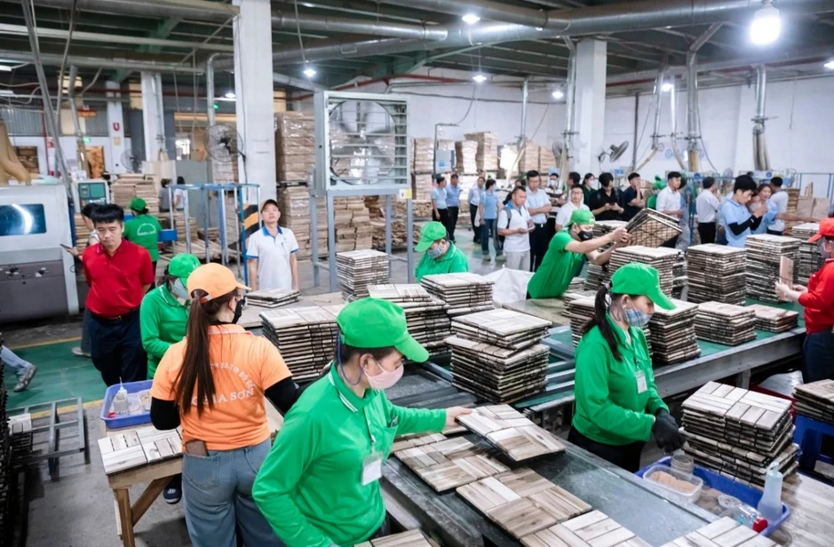 Doanh nghiệp bắt tay cơ cấu lại sản phẩm, linh hoạt trong kinh doanh để vượt khó Doanh nghiệp bắt tay cơ cấu lại sản phẩm, linh hoạt trong kinh doanh để vượt khó
