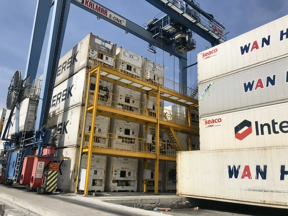 Doanh nghiệp chịu tác động kép vì chiến sự Trung Đông Doanh nghiệp chịu tác động kép vì chiến sự Trung Đông